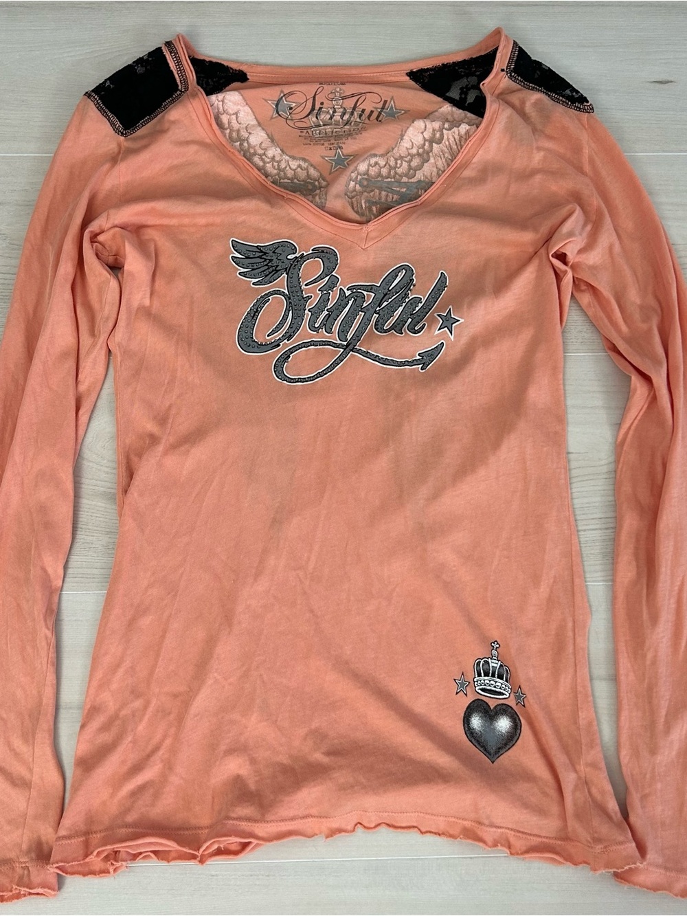 sinful wing long sleeve - Picture 2 of 8